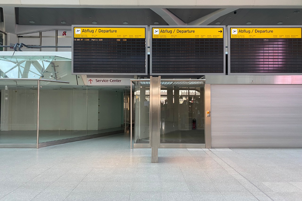 Heute Nachmittag wird der Flugverkehr am Flughafen #TXL mit Flug AF1235 offiziell beendet. Dementsprechend ist es ruhig in den Terminals.
